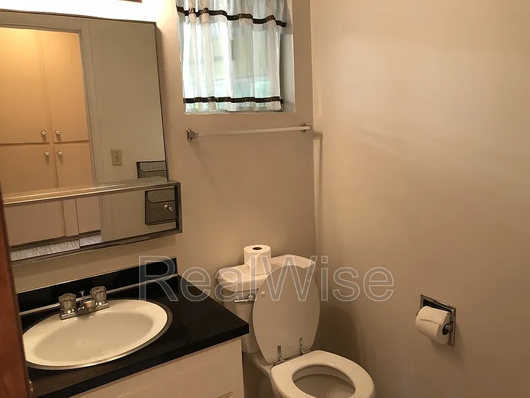 710 NW Midland Ave — Photo 41