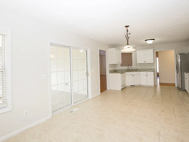 8 Moore Dr — Photo 19