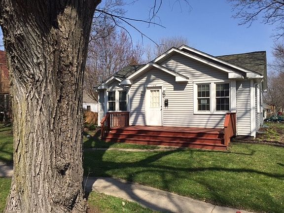 2nd image of 1102 Jewett St