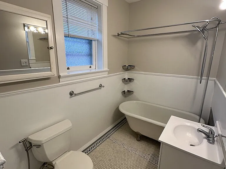3738 Andrew Ave #2 — Photo 7