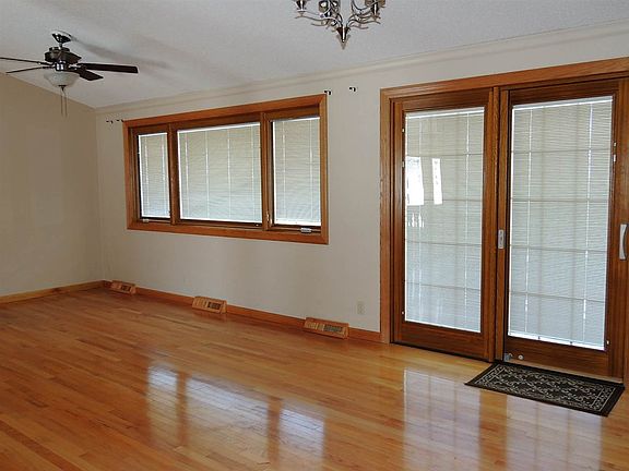 5th image of 1715 Berglund Dr