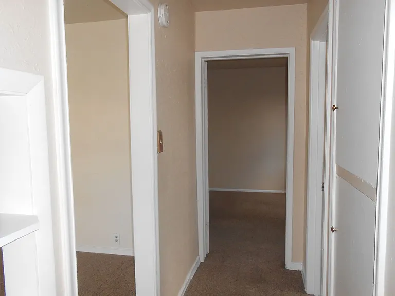 1051 Teller Ave — Photo 10