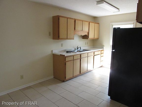3rd image of 186 Sheffield Ct