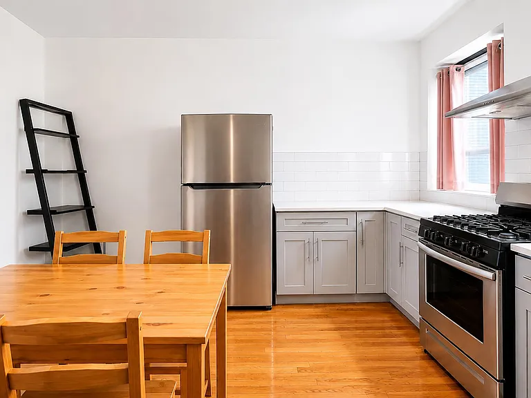 205 W 103rd St #6B — Photo 3