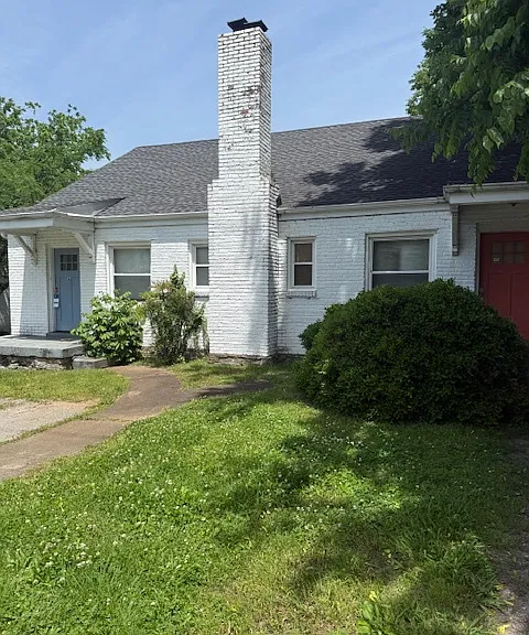1011 Broadmoor Dr #B — Photo 1