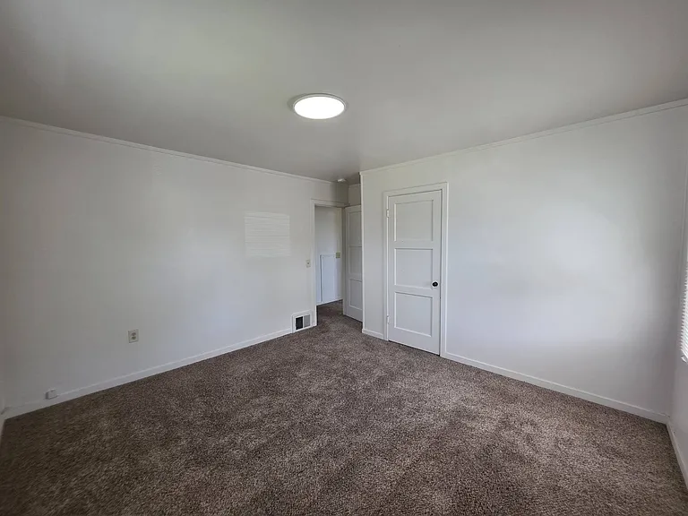1206 Putnam St — Photo 12