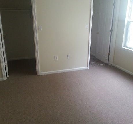 3rd image of 68 11th Ave W #2