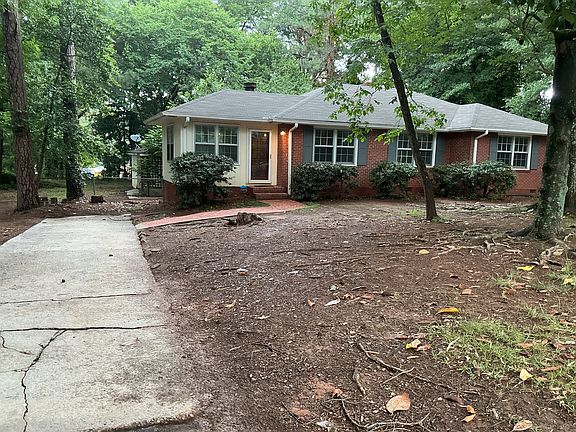 2nd image of 328 Hilderbrand Dr