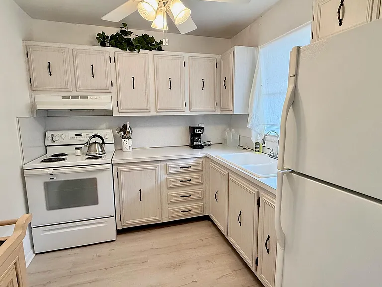 705 Lori Dr #209 — Photo 7