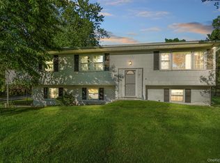 37 Lakeview Rd, Carmel, NY 10512