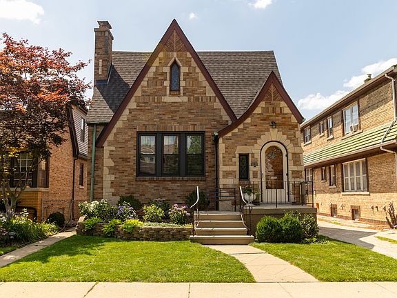 4th image of 5034 N Menard Ave