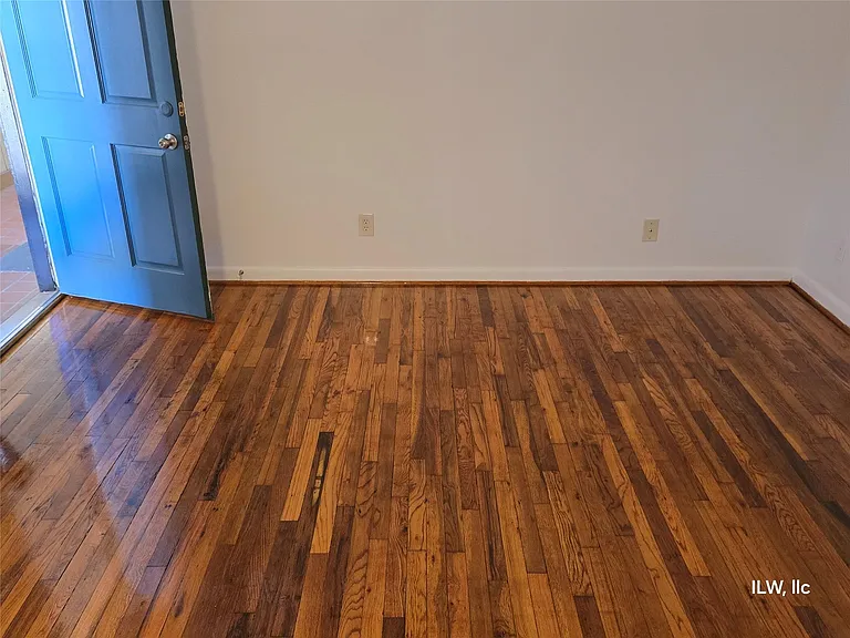 301 Avondale St #28 — Photo 11