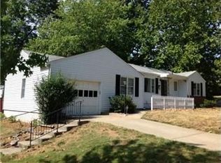 6615 W 71st St, Overland Park, KS 66204