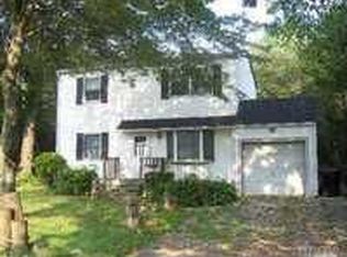 805 Udall Rd, West Islip, NY 11795