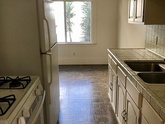 5th image of 1550 Irving St APT 1
