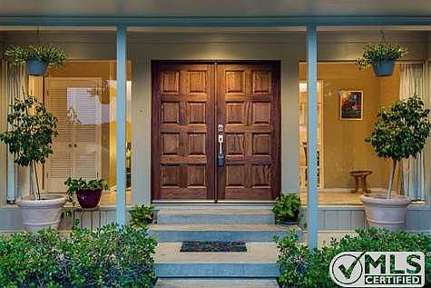3rd image of 2541 Sweetbriar Dr