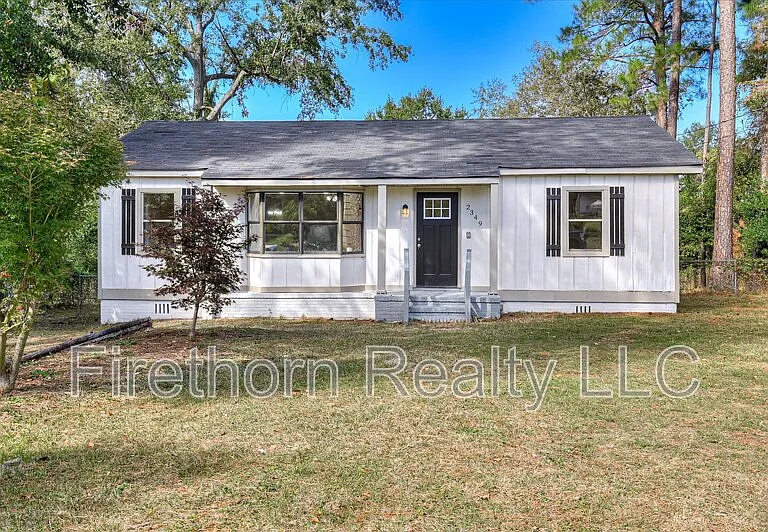 2349 Henry Cir — Photo 1