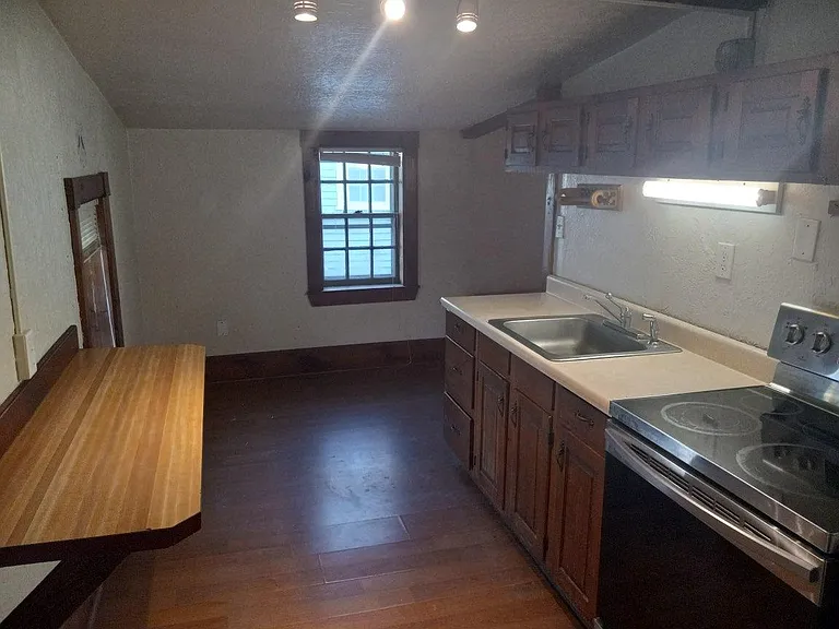 31 Durrell St — Photo 5