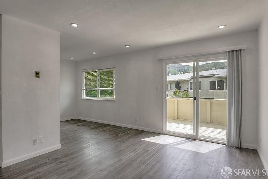 1st image of 46728 Crawford St #21