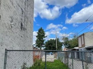 1043 Windsor St, Reading, PA 19604