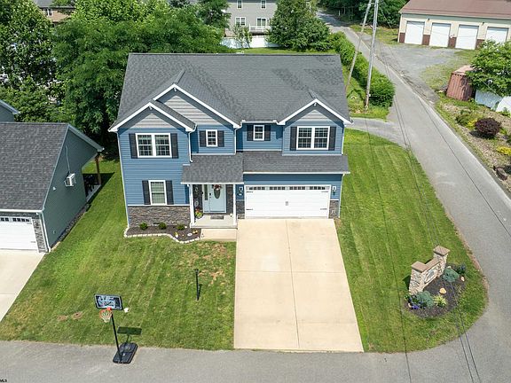 2nd image of 100 Canto Dr