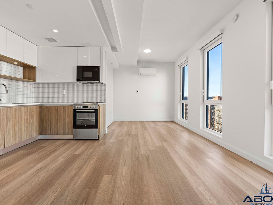 1st image of 100 Lenox Rd APT 6B