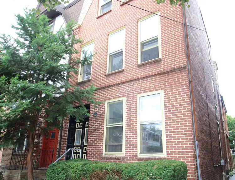 1616 Green St — Photo 1