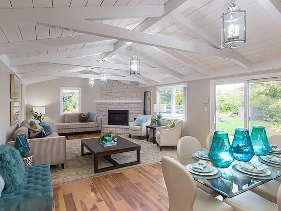 4th image of 25490 Crescent Ln