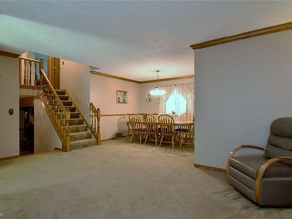 4th image of 6177 Brambleside Ln
