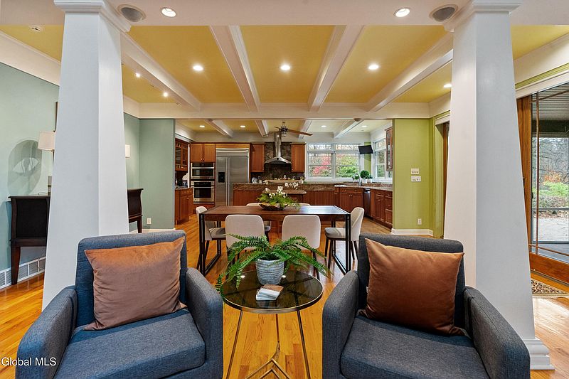 4th image of 26 Westbury Drive