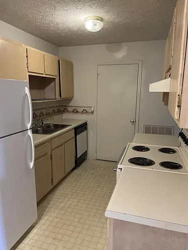305 Farside Dr #9 Photo 1