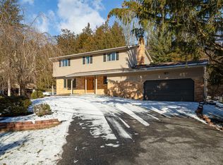 58 Scenic Dr, Poughkeepsie, NY 12603