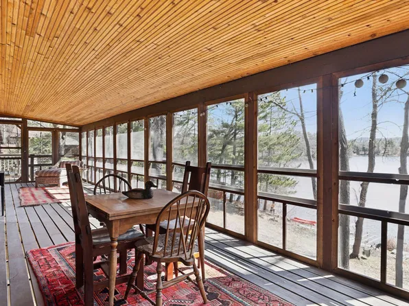 508 Round Lake Ln, Osceola, WI 54020