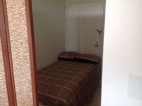 5th image of 825 Bayshore Dr APT 703