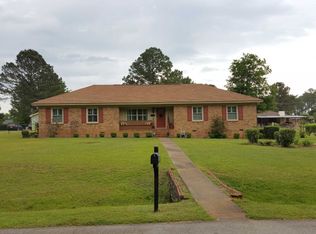606 Shamrock Dr, Albany, GA 31721