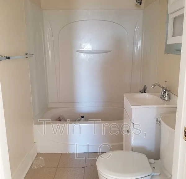 560 Old Bethel Rd #B — Photo 7