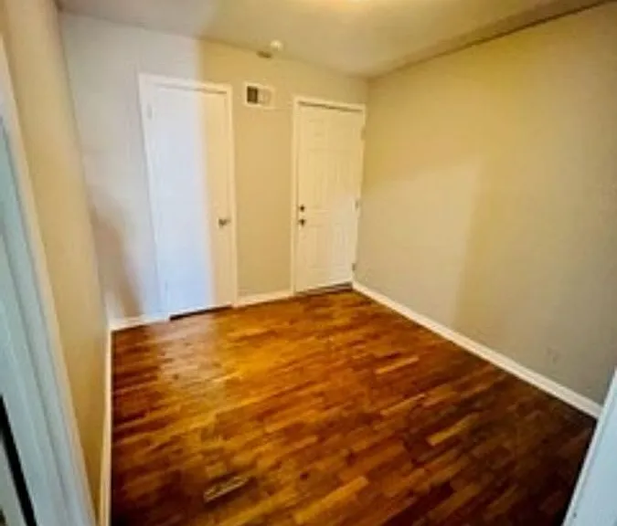 405 Superior St #1 — Photo 5