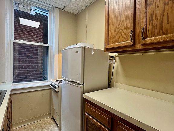 4th image of 1303 N Franklin St #2