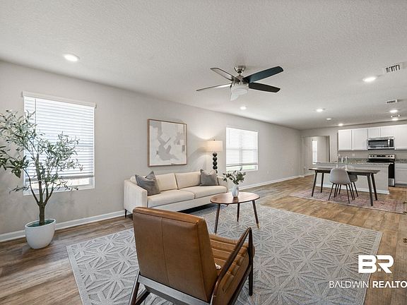 4th image of 10549 Wales Ln