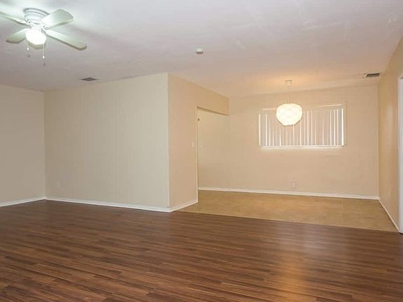 5th image of 15795 NE 13th Ave