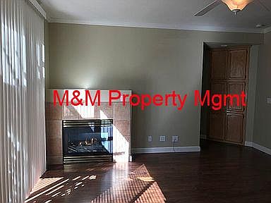3rd image of 1565 Arncliffe Way