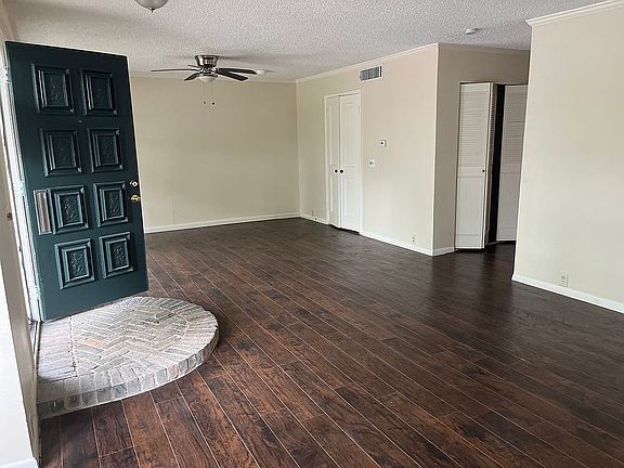 2nd image of 98 Townhouse Ln
