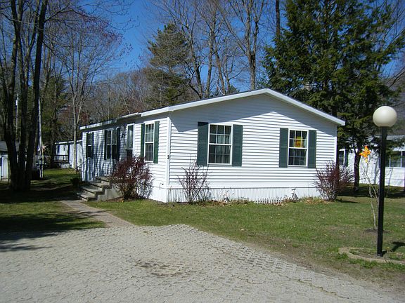 2nd image of 3 Rockland Dr