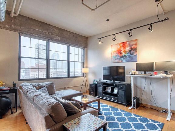 4th image of 525 E Chicago St Unit 503