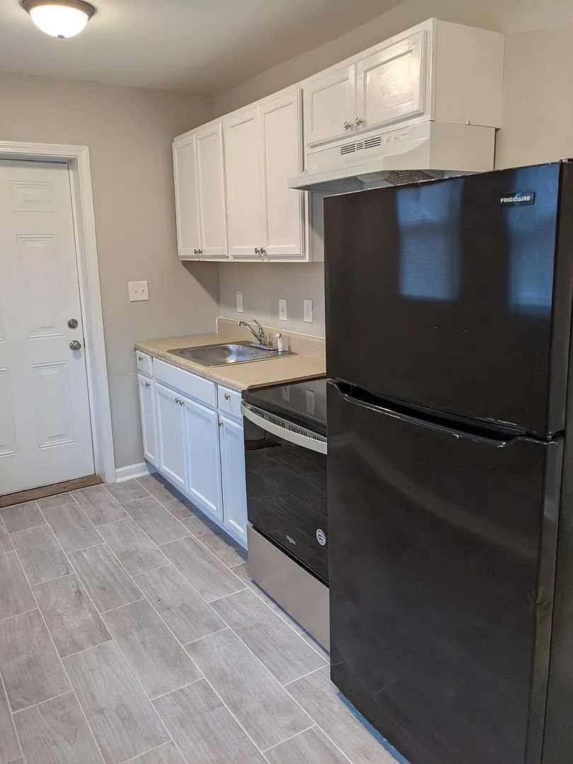 950 Ira St Unit B - 1 bed/1 bath duplex in a growing Pittsburgh neighborhood — Photo 3