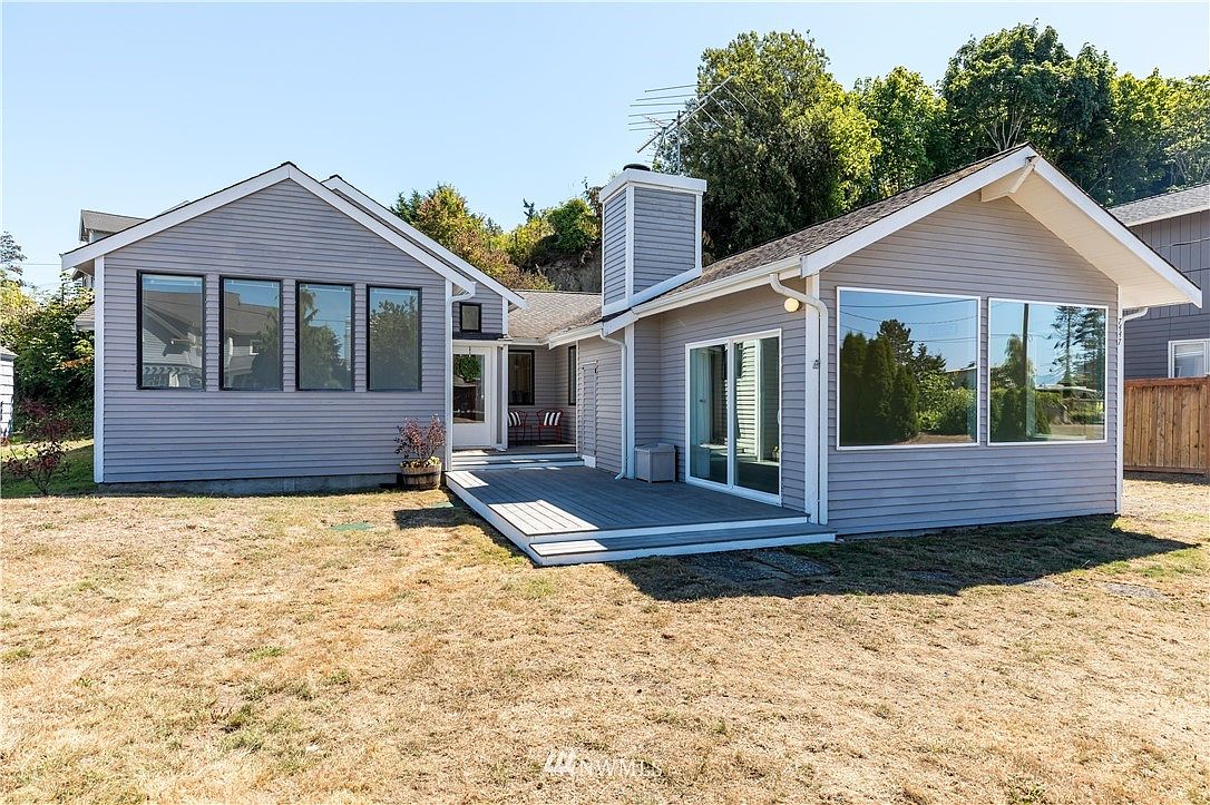 7447 Maxwelton Road, Clinton, WA 98236 | Zillow