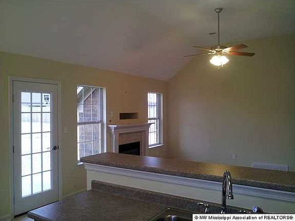 5th image of 3225 Latimer Court Cv