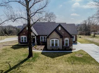 840 Nancy Ln, Weldon spring, MO 63304