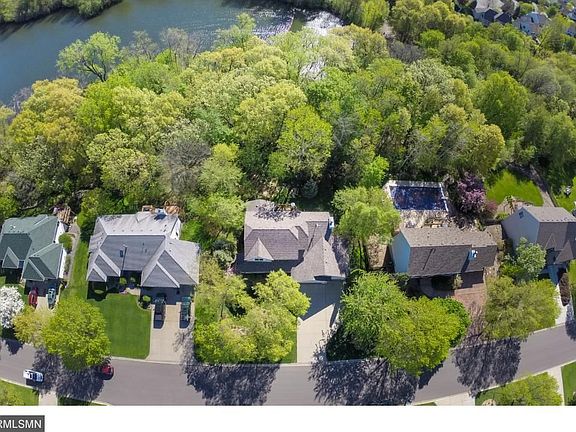 2nd image of 1615 Jewel Dr