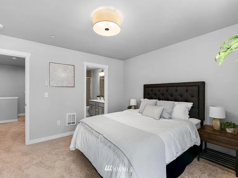 13717 Admiralty Way — Photo 25